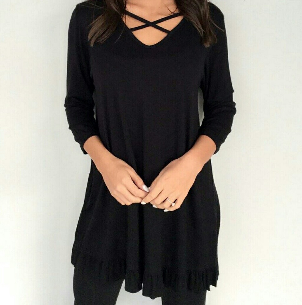 NEW ARRIVAL! Plus Size Criss Cross Ruffle Hem Top